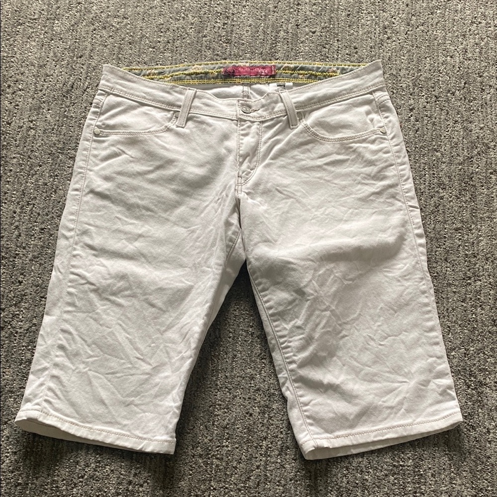 Levi's White Denim Bermuda Shorts Knee-Length